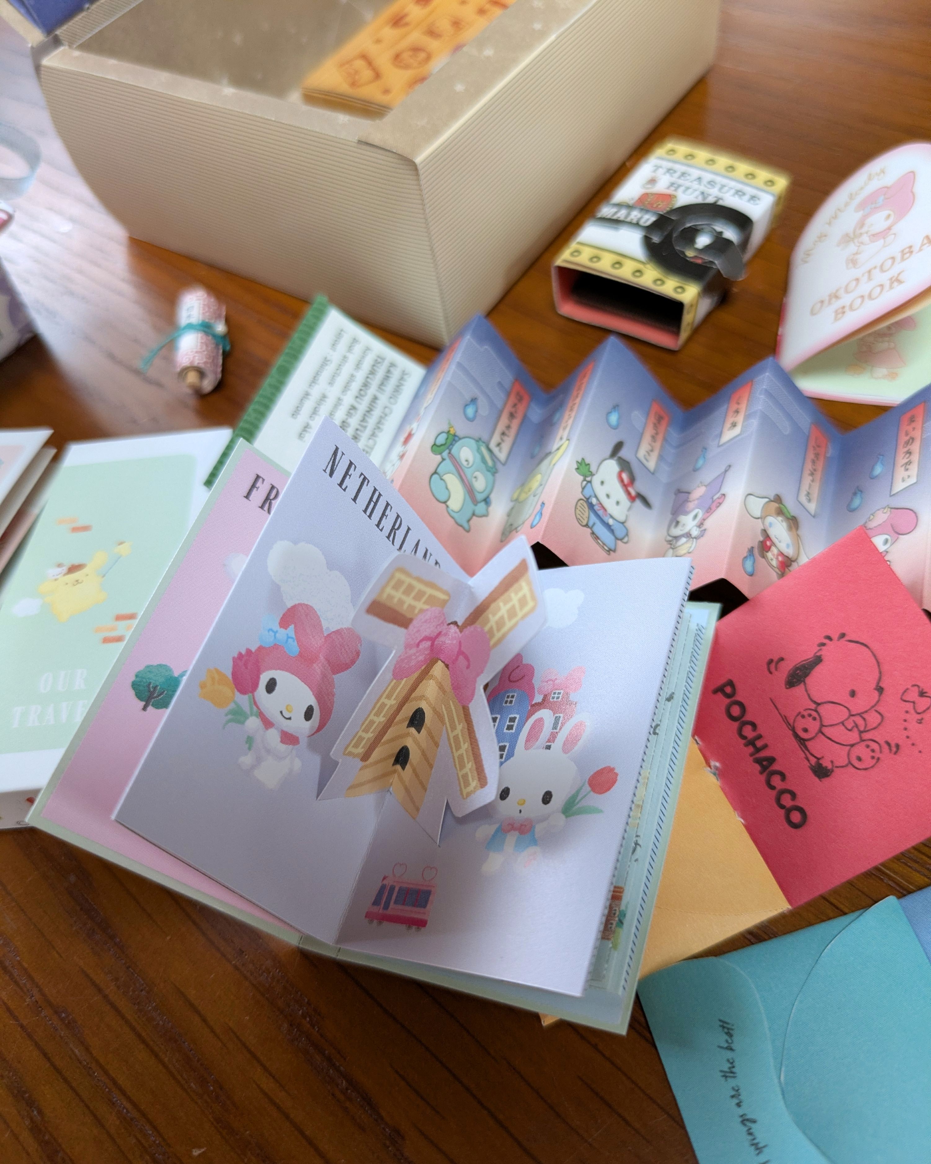 サンリオキャラクターズかわいいミニチュアブックをつくろう